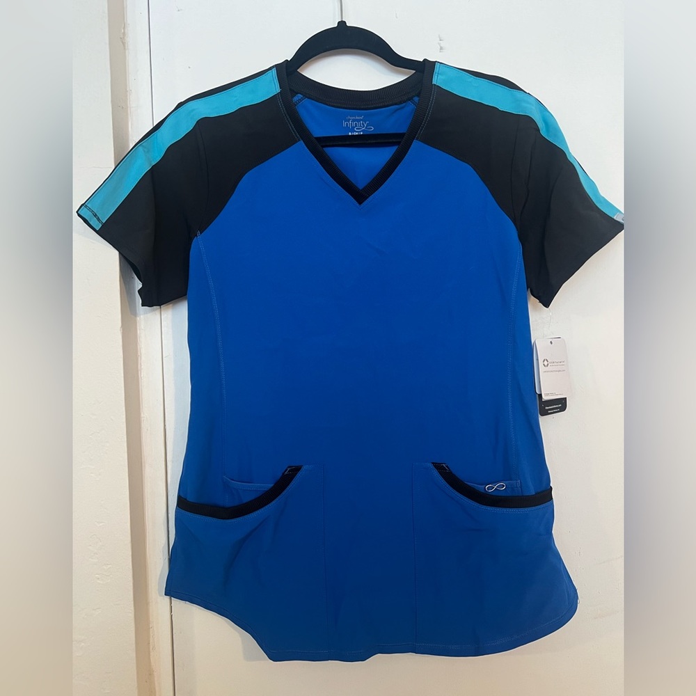 Cherokee Infinity scrub Top